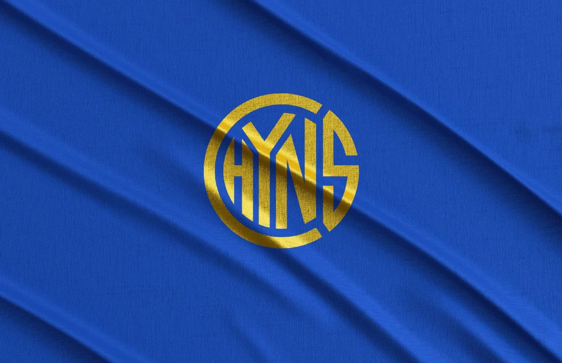 Firma sobre azul — CHYNS